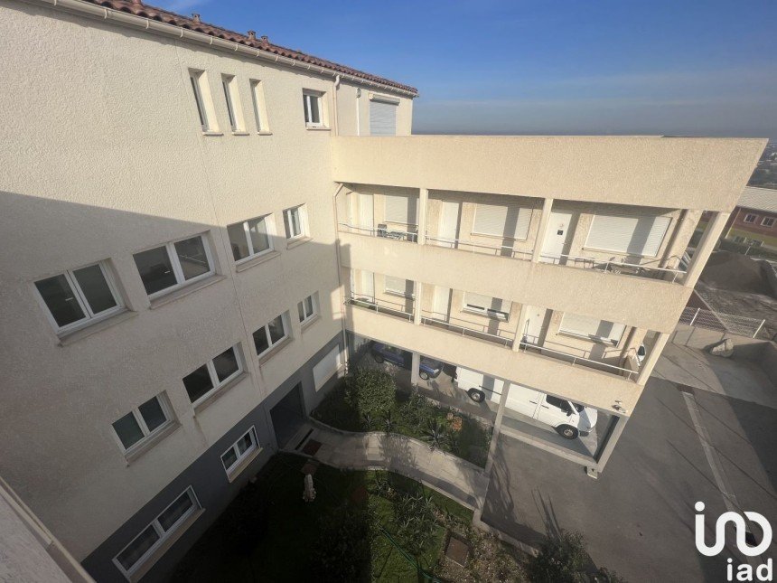 Building in Le Rove (13740) of 647 m²