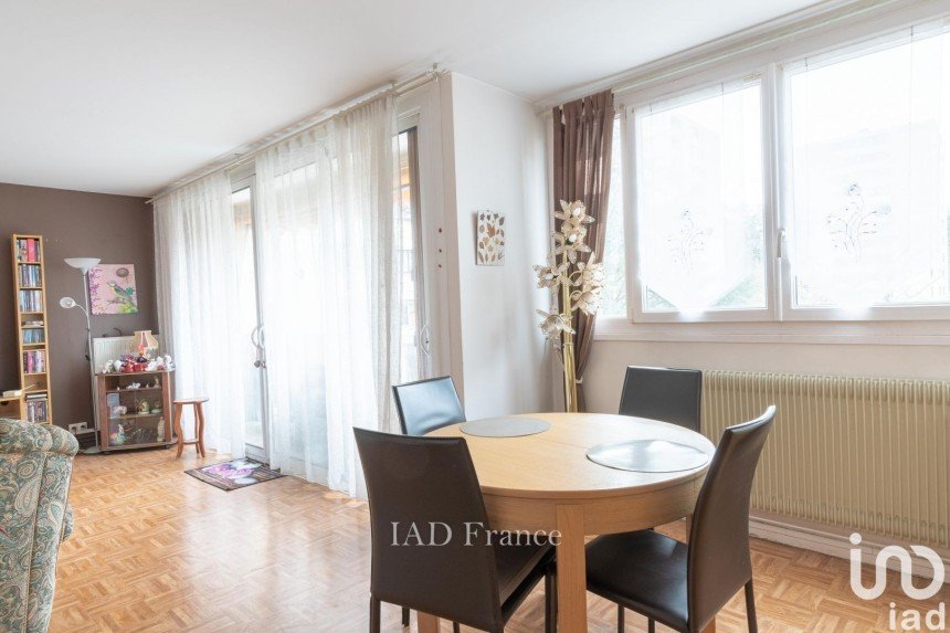 Apartment 4 rooms of 68 m² in Poissy (78300)
