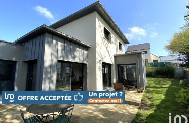 House 6 rooms of 181 m² in Janzé (35150)
