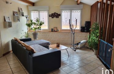 House 6 rooms of 150 m² in Saint-Vallier (71230)