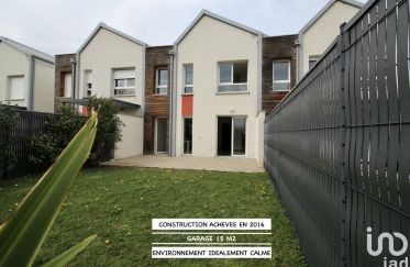 House 4 rooms of 85 m² in Lescar (64230)