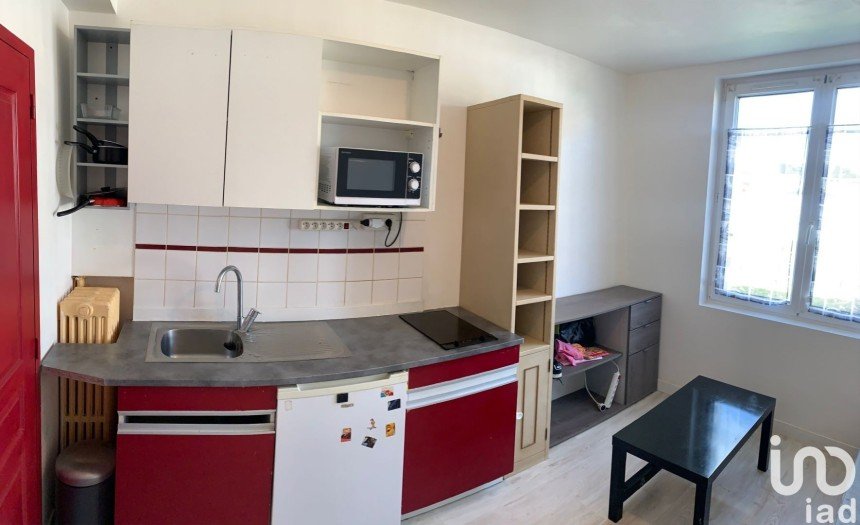 Apartment 2 rooms of 18 m² in Nazelles-Négron (37530)