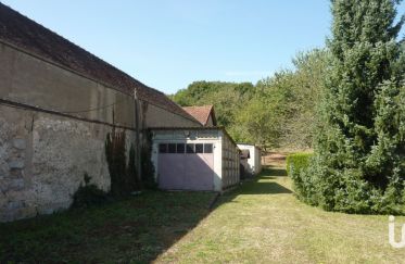 Land of 1,624 m² in Villeneuve-sur-Yonne (89500)