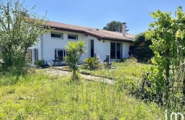 House 4 rooms of 82 m² in Anglet (64600)