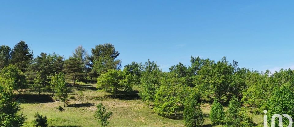 Terrain de 1 830 m² à Montagnac-Montpezat (04500)
