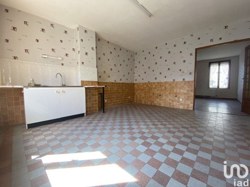 House 3 rooms of 93 m² in Charleville-Mézières (08000)