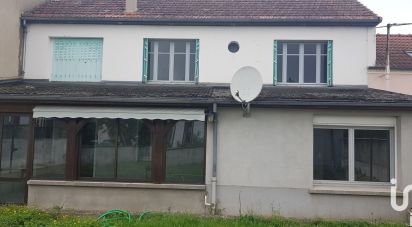 House 4 rooms of 95 sq m in Montluçon (03100)