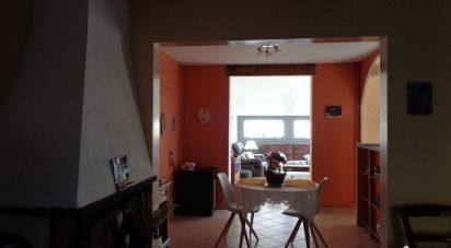 House 9 rooms of 145 m² in Les Gonds (17100)
