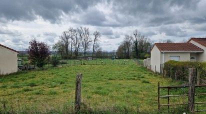 Land of 2,980 m² in Luzillat (63350)