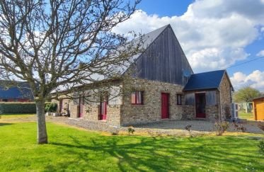 Traditional house 4 rooms of 135 m² in Isigny-le-Buat (50540)