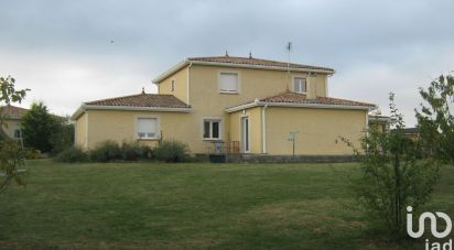 House 7 rooms of 205 m² in Lagrâce-Dieu (31190)