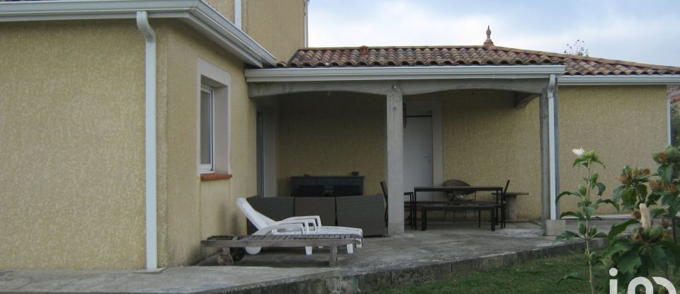 Maison 7 pièces de 205 m² à Lagrâce-Dieu (31190)