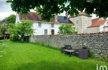 House 6 rooms of 208 m² in Montier-en-l'Isle (10200)