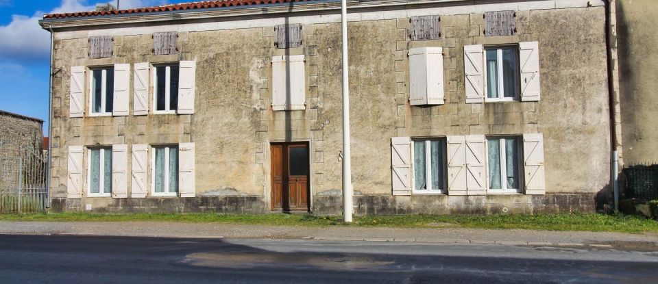 House 5 rooms of 166 m² in Villeneuve-la-Comtesse (17330)