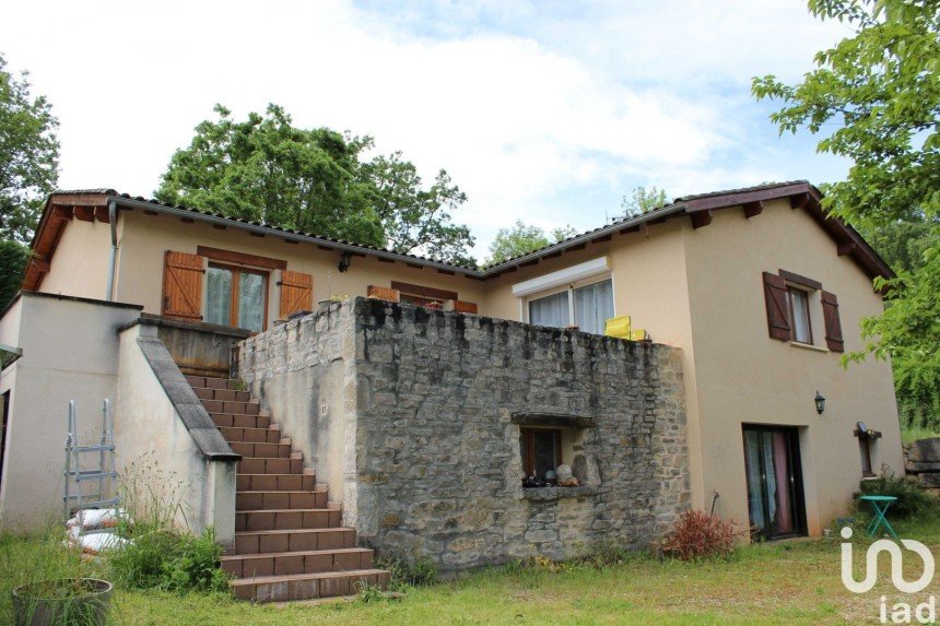Maison 6 pièces de 185 m² à Cadrieu (46160)