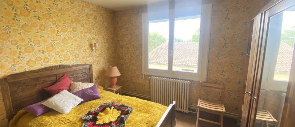 House 6 rooms of 160 m² in Captieux (33840)