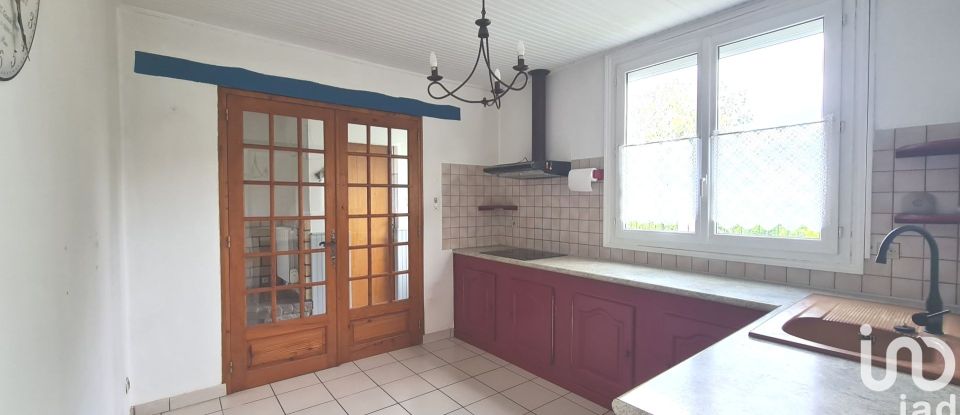 House 5 rooms of 121 m² in Le Pian-Médoc (33290)