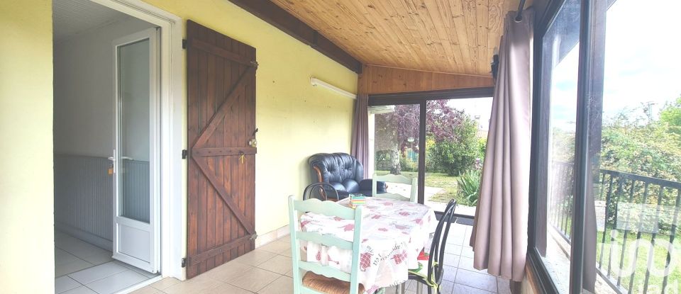 House 5 rooms of 121 m² in Le Pian-Médoc (33290)