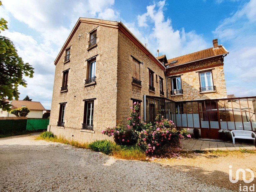 Appartement 2 pièces de 55 m² à Écouen (95440)