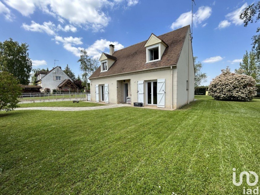 House 6 rooms of 125 m² in Courdimanche-sur-Essonne (91720)