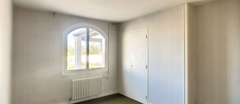 House 4 rooms of 108 m² in Sainte-Soulle (17220)