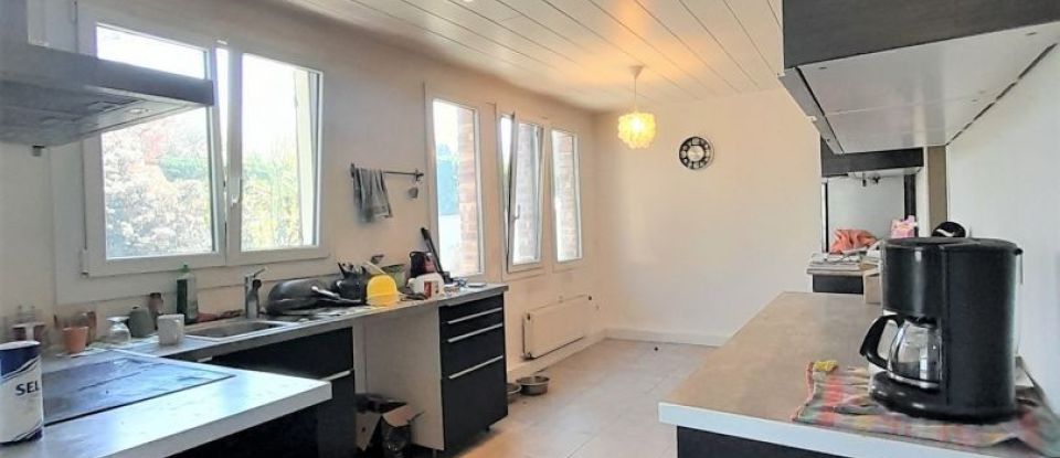 House 7 rooms of 159 m² in Saint-Michel-sur-Orge (91240)