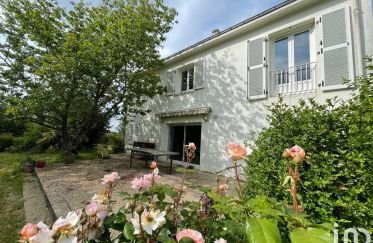 House 5 rooms of 180 m² in Sucé-sur-Erdre (44240)