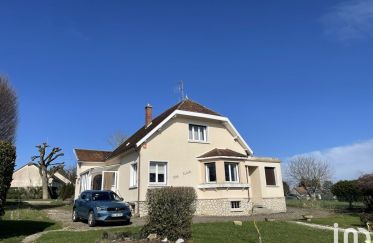 House 4 rooms of 140 m² in Villers-aux-Bois (51130)