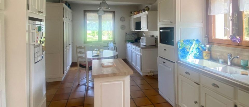 House 7 rooms of 247 m² in Montauban (82000)