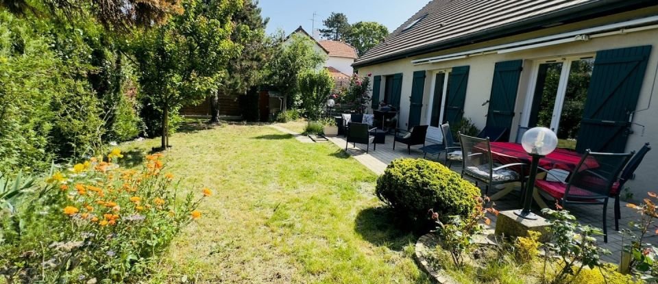 House 7 rooms of 140 m² in Vernouillet (78540)