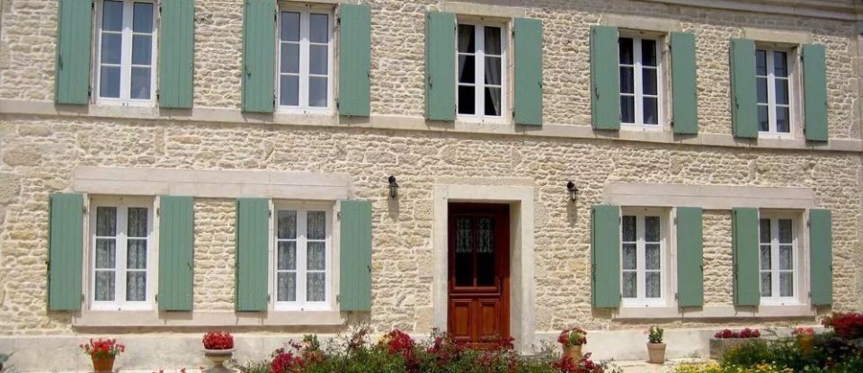 Mansion 8 rooms of 460 m² in Le Thou (17290)
