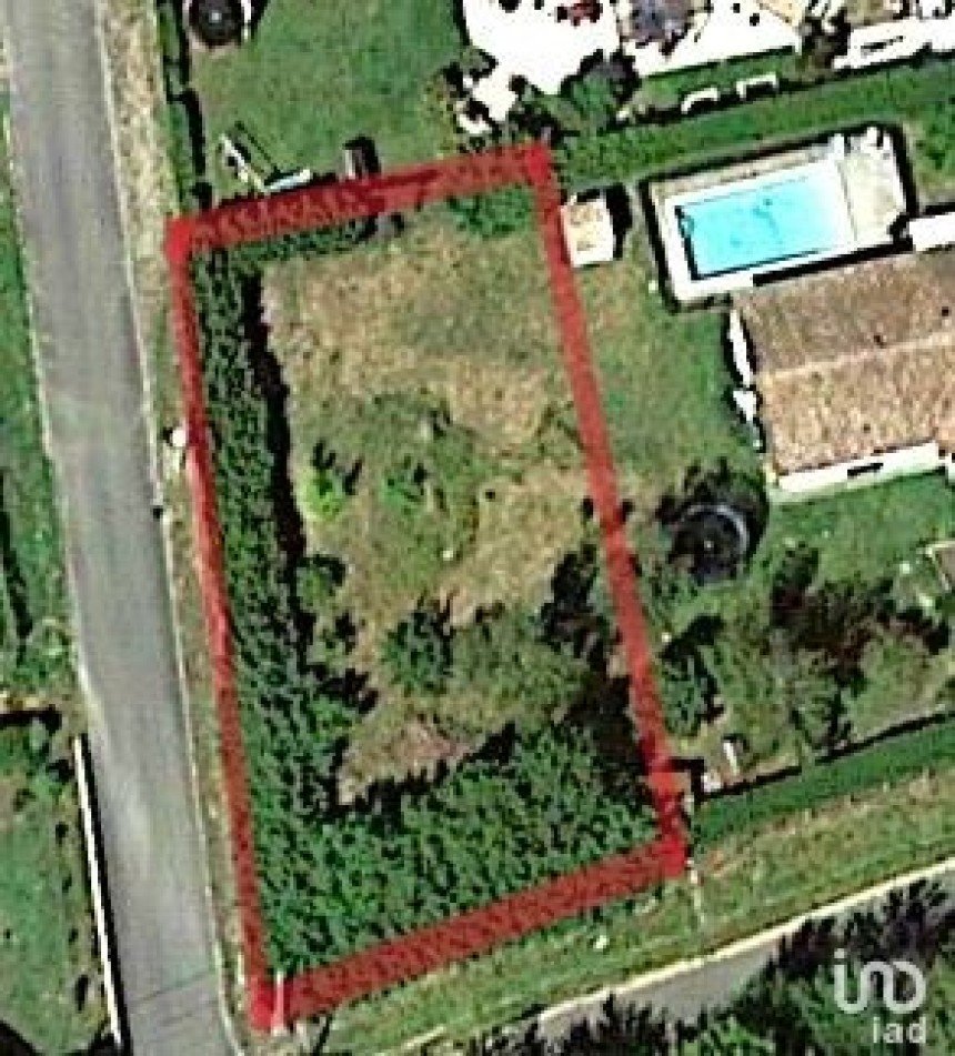 Terrain de 828 m² à Saint-Pierre-de-Mons (33210)