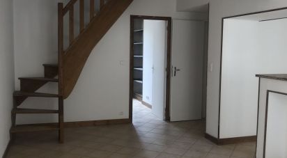 Apartment 3 rooms of 68 m² in Saint-Julien-du-Sault (89330)
