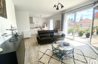 Apartment 3 rooms of 68 m² in Lescar (64230)