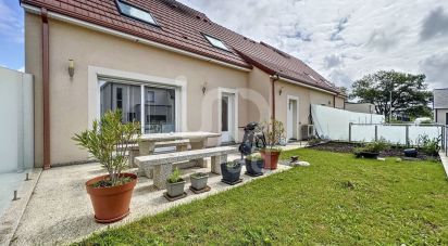 House 5 rooms of 100 m² in Forcé (53260)