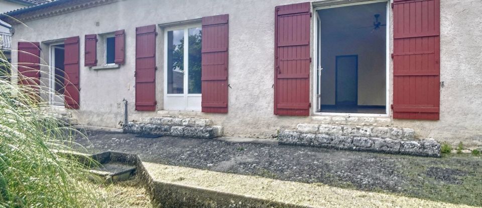 Maison 4 pièces de 102 m² à Montaigu-de-Quercy (82150)