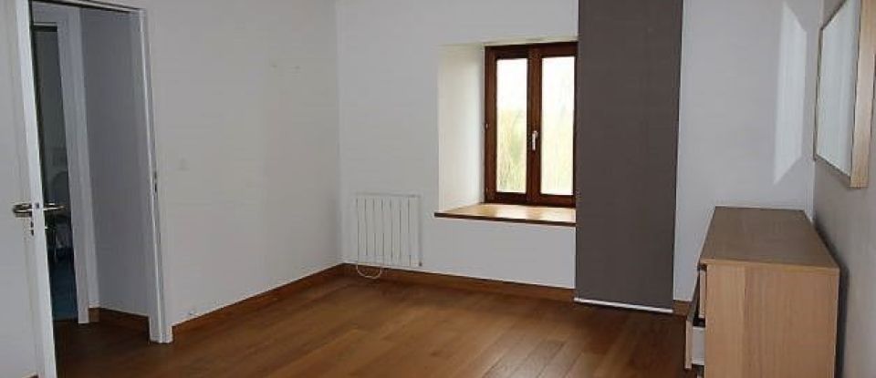 House 10 rooms of 198 m² in Plouguiel (22220)