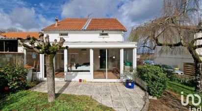 House 4 rooms of 112 m² in Niort (79000)