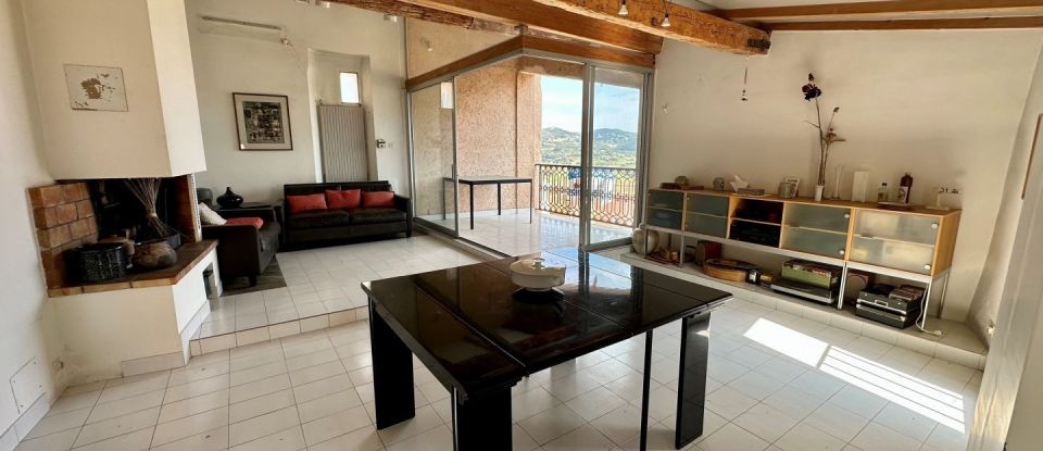 Maison 5 pièces de 160 m² à La Cadière-d'Azur (83740)