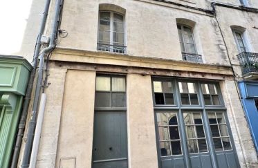 Building in Beaucaire (30300) of 109 m²