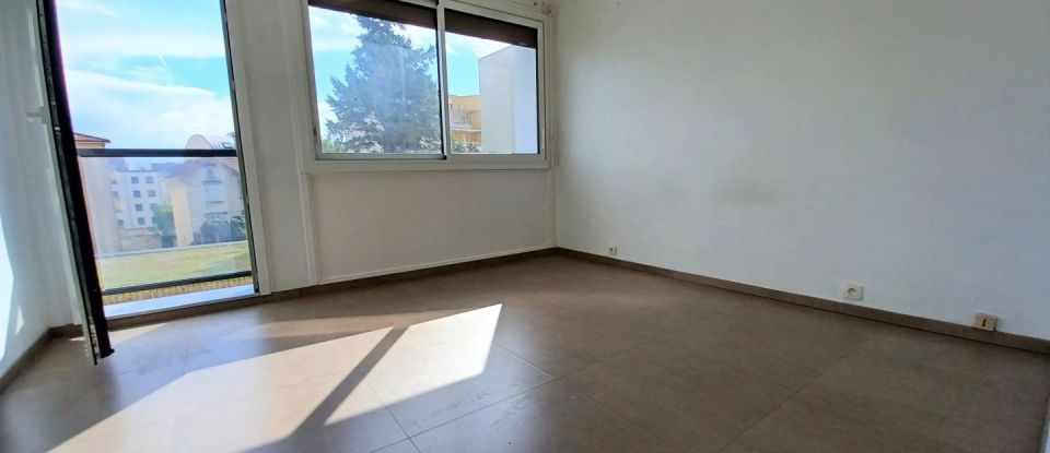 Appartement 4 pièces de 86 m² à Clermont-Ferrand (63000)