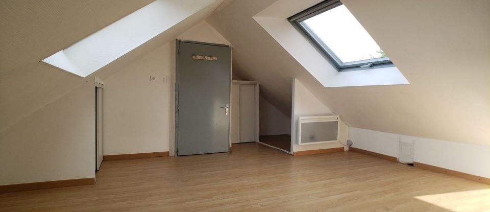 House 5 rooms of 120 m² in Dollon (72390)