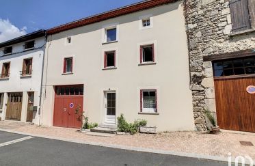Maison 5 pièces de 117 m² à Saint-Amant-Roche-Savine (63890)