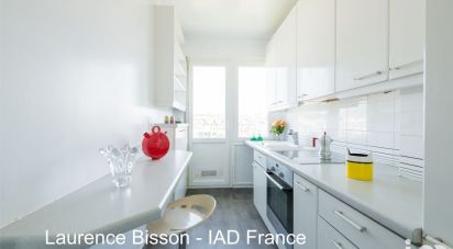 Apartment 4 rooms of 70 m² in Vincennes (94300)