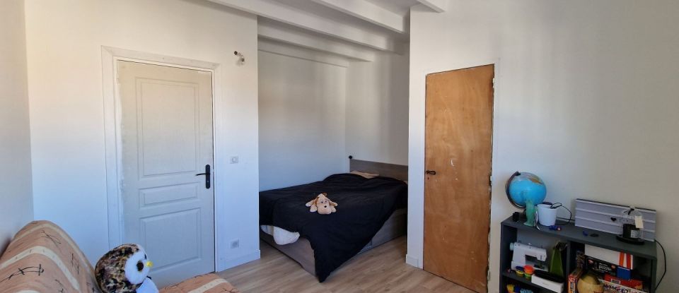 House 8 rooms of 151 m² in Pontault-Combault (77340)