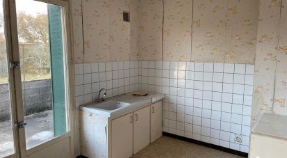 House 3 rooms of 75 m² in Oulches (36800)