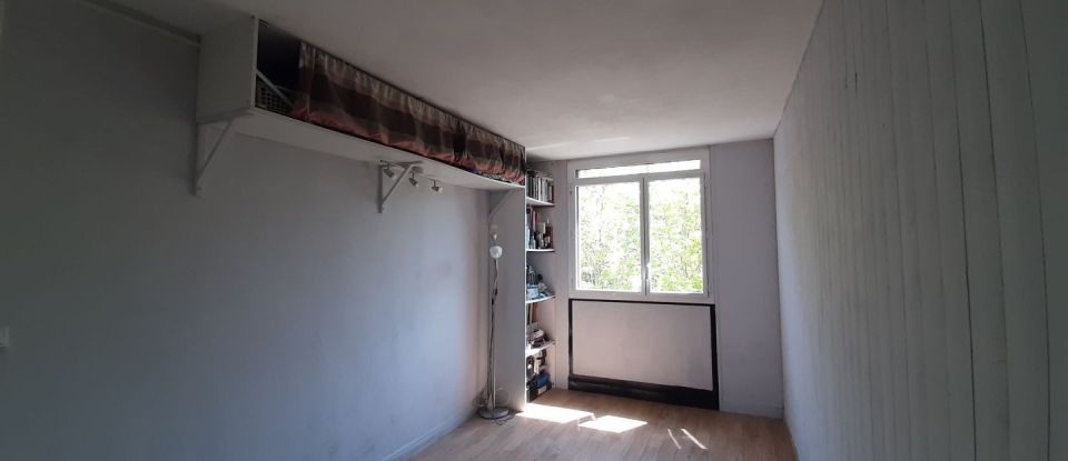 Apartment 4 rooms of 70 m² in Poissy (78300)