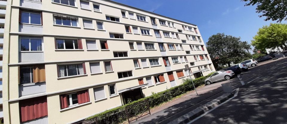 Apartment 4 rooms of 70 m² in Poissy (78300)