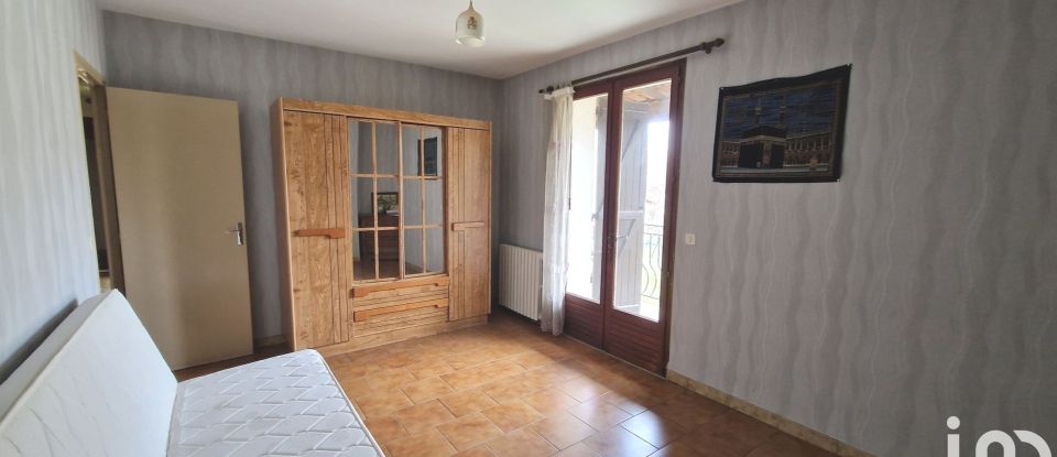 House 9 rooms of 166 m² in Alès (30100)