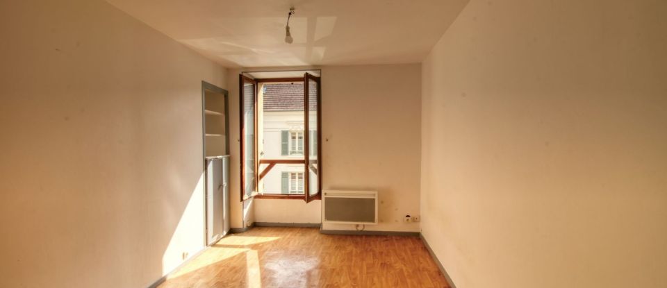 Appartement 9 pièces de 181 m² à Vaux-sur-Seine (78740)